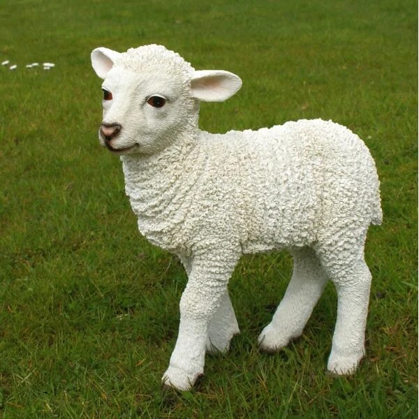 ESSCHERT DESIGN Lam Beeld - H 30 Cm 1 ESSCHERT DESIGN Lam Beeld - H 30 Cm